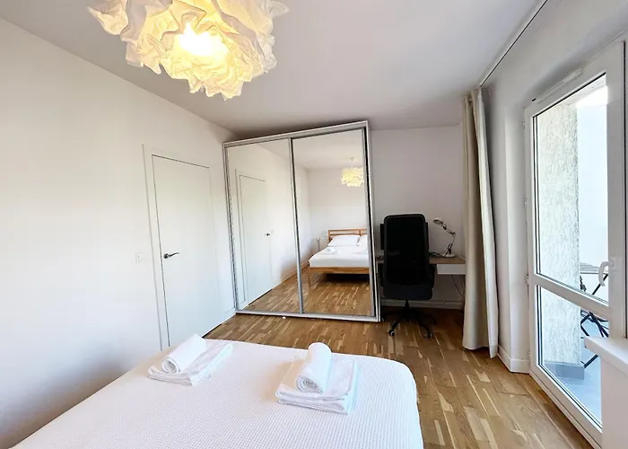 Fantastays - Sunny Cloud Апартаменты